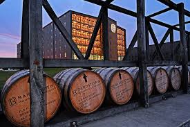 38 - Bardstown Bourbon Basket