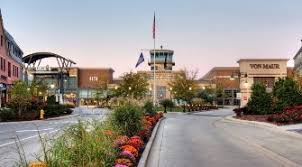 28 - Glenview Dining Scene Gift Cards